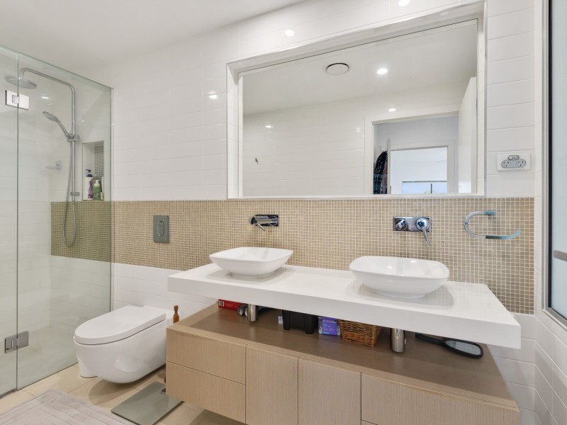 18/29-31 Shore Street East, Cleveland QLD 4163