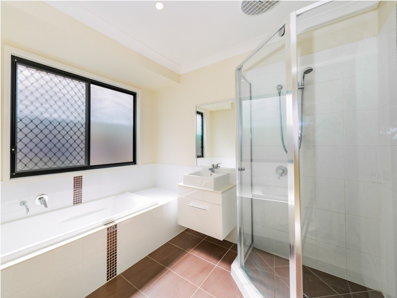 12 Daintree Place, Springfield Lakes QLD 4300