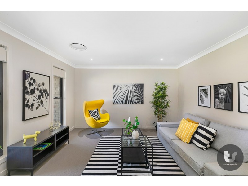 1 Isla Avenue, Redland Bay QLD 4165