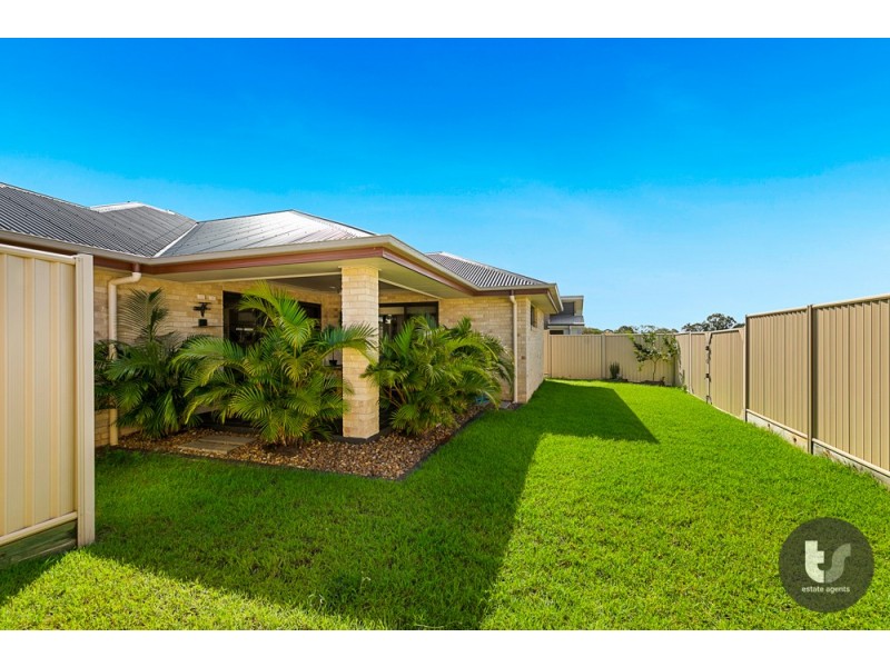 1 Isla Avenue, Redland Bay QLD 4165