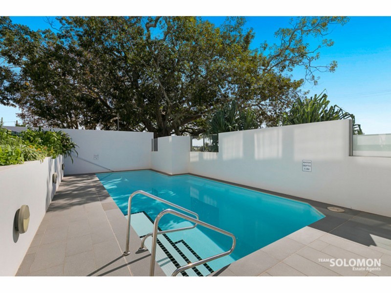 29-31 Shore Street, Cleveland QLD 4163