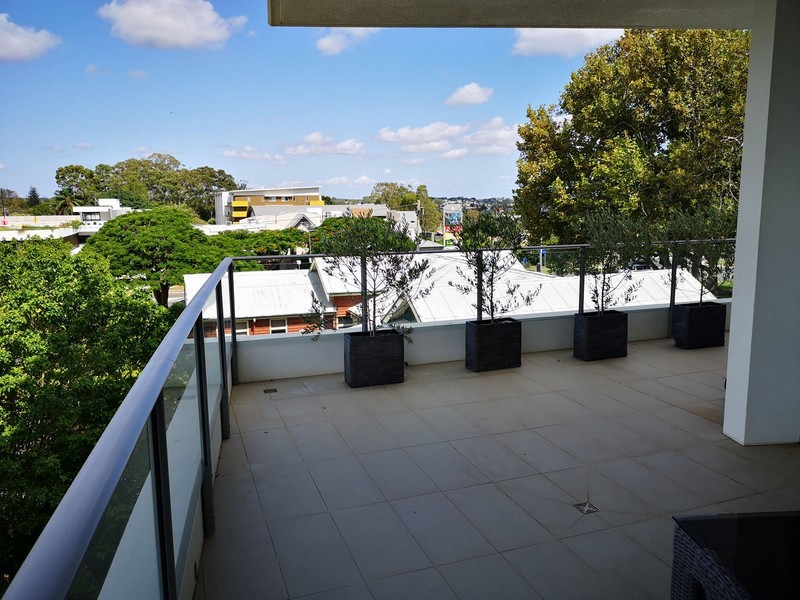 29-31 Shore Street, Cleveland QLD 4163