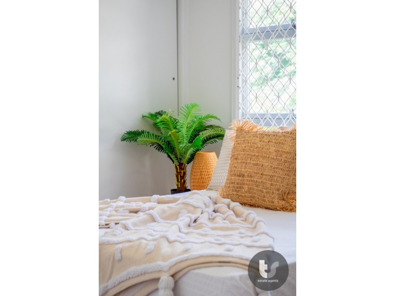 40 Raceview Street, Raceview QLD 4305