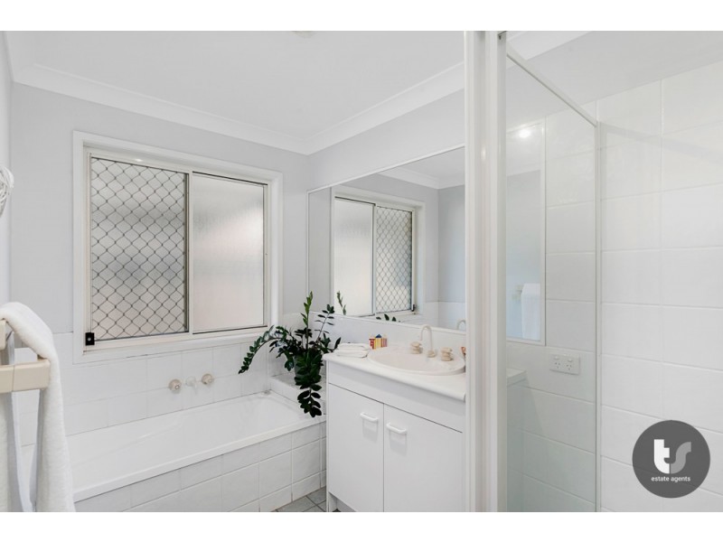 16 Daysland Street, Victoria Point QLD 4165