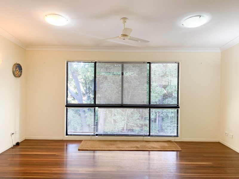 24 Welsby Street, Coochiemudlo Island QLD 4184