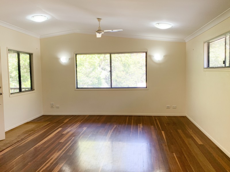 24 Welsby Street, Coochiemudlo Island QLD 4184