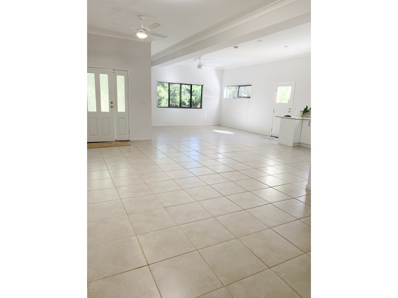 24 Welsby Street, Coochiemudlo Island QLD 4184