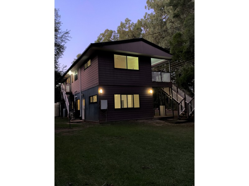 24 Welsby Street, Coochiemudlo Island QLD 4184