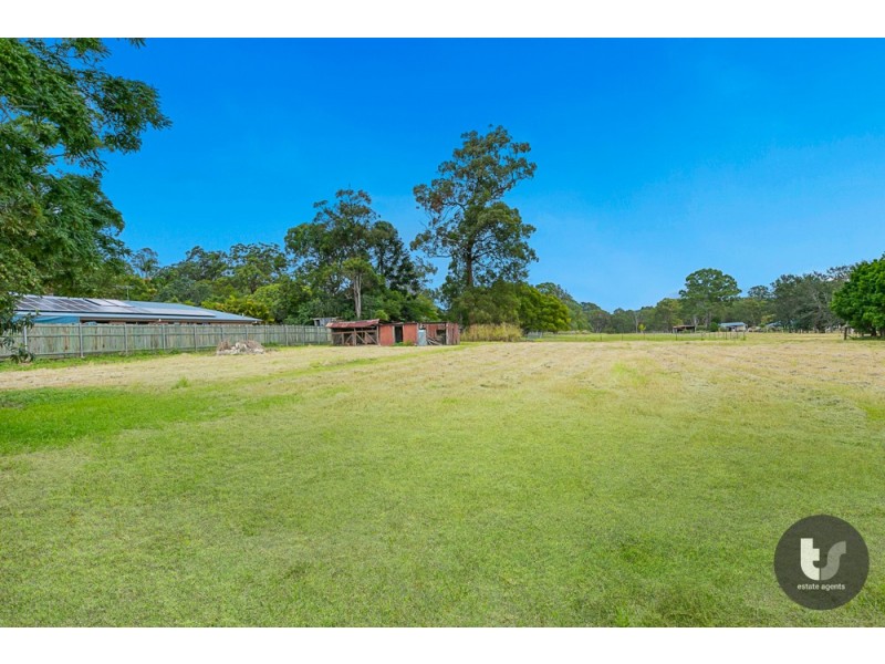 239 Redland Bay Road, Capalaba QLD 4157
