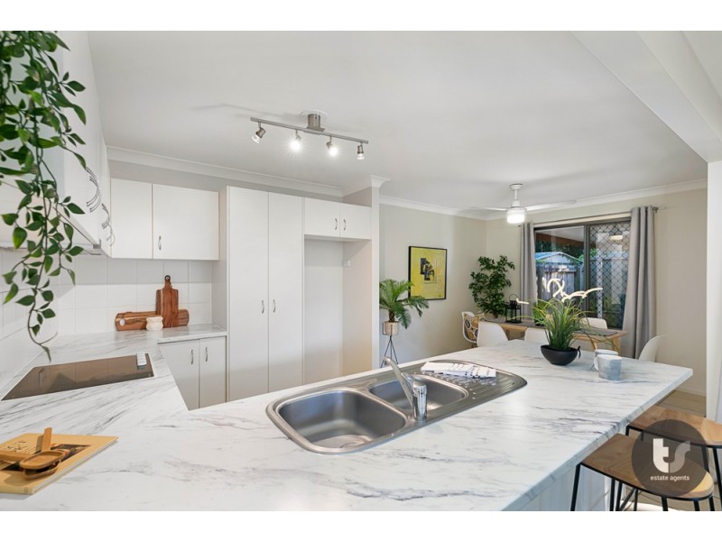 9 Maryland Place, Parkinson QLD 4115