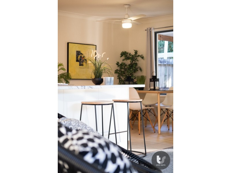 9 Maryland Place, Parkinson QLD 4115