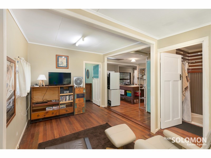 4 Aminya Street, Coochiemudlo Island QLD 4184
