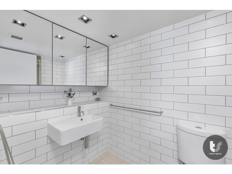 49/18 Commodore Drive, Surfers Paradise QLD 4217