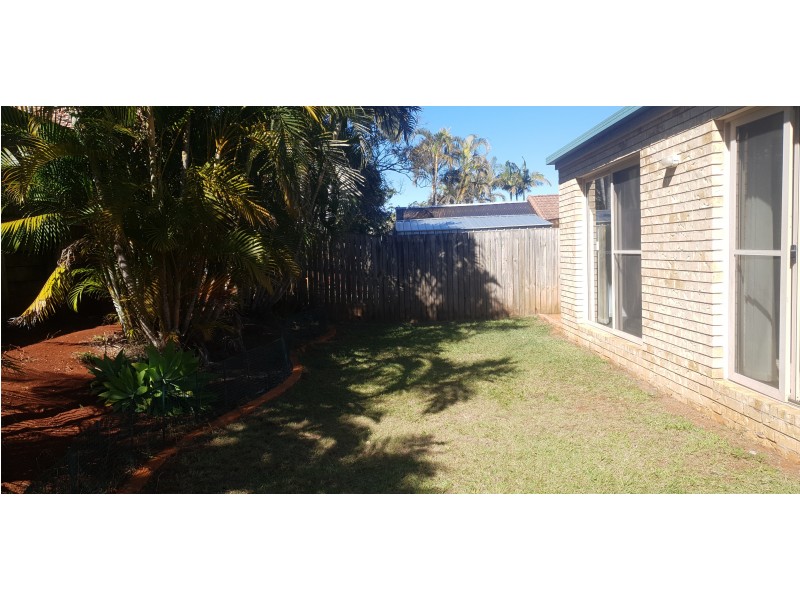 8 Westburn Court, Redland Bay QLD 4165