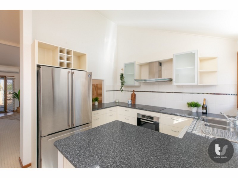 3/7 Thompson Street, Victoria Point QLD 4165