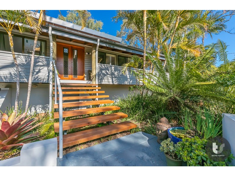13 Watsonia Street, Redland Bay QLD 4165