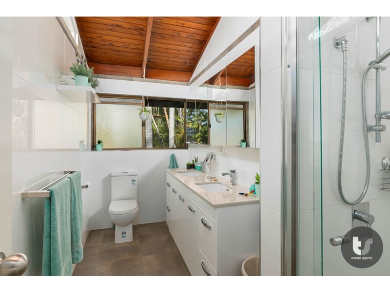 13 Watsonia Street, Redland Bay QLD 4165