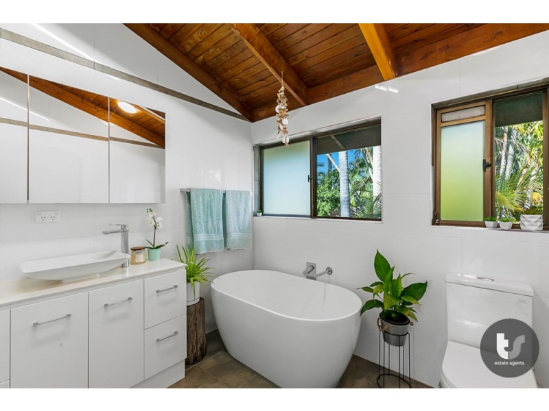 13 Watsonia Street, Redland Bay QLD 4165