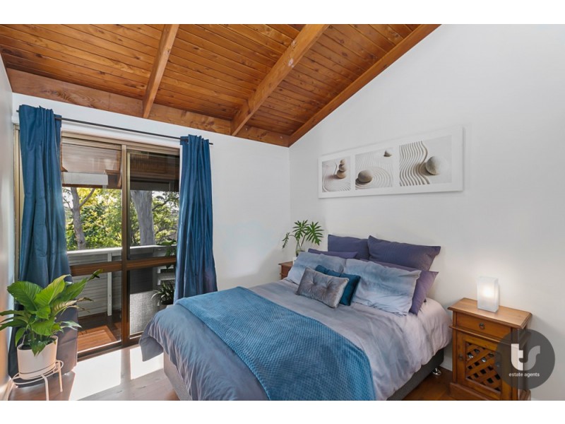 13 Watsonia Street, Redland Bay QLD 4165