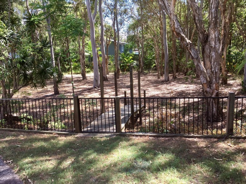 34 Victoria Parade South, Coochiemudlo Island QLD 4184