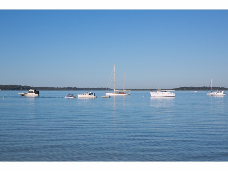 34 Victoria Parade South, Coochiemudlo Island QLD 4184