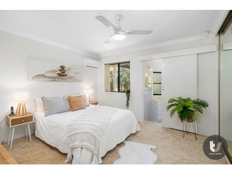 6 Kalmia Drive, Redland Bay QLD 4165