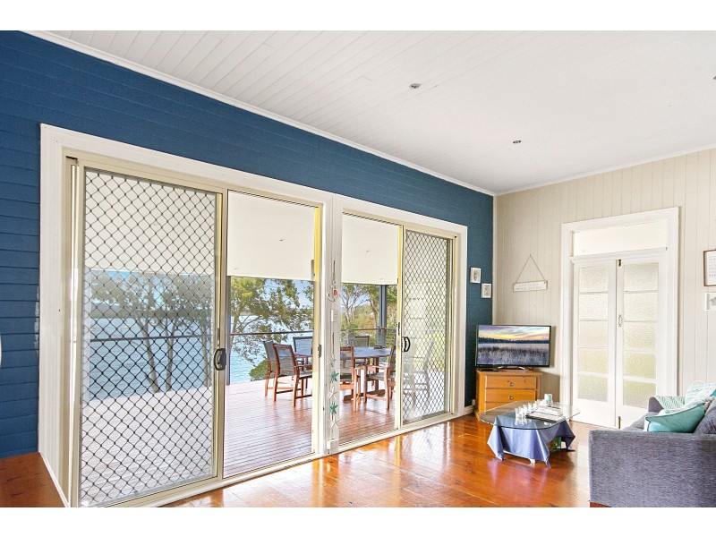 6 Emerson Street, Russell Island QLD 4184