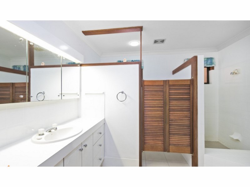 347 Redland Bay Road, Capalaba QLD 4157