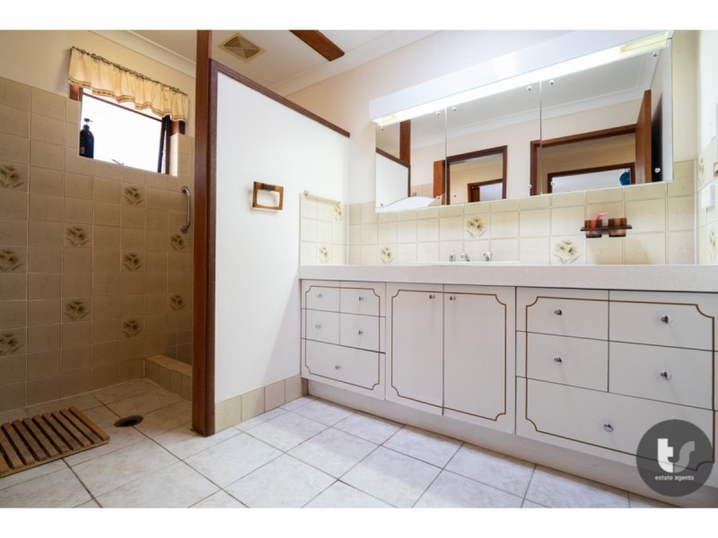 347 Redland Bay Road, Capalaba QLD 4157