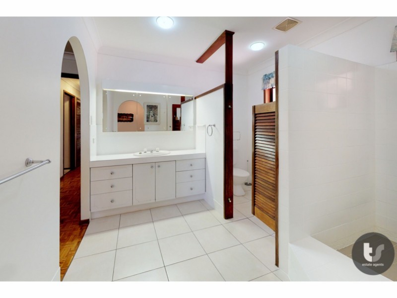 347 Redland Bay Road, Capalaba QLD 4157