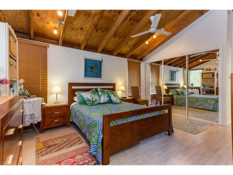 5 Mareela Street, Coochiemudlo Island QLD 4184