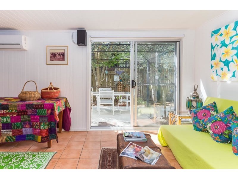 5 Mareela Street, Coochiemudlo Island QLD 4184