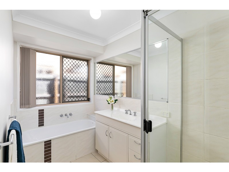 48 Hardy Road, Birkdale QLD 4159