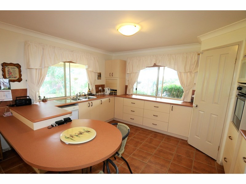 6 Shirley Street, Coochiemudlo Island QLD 4184