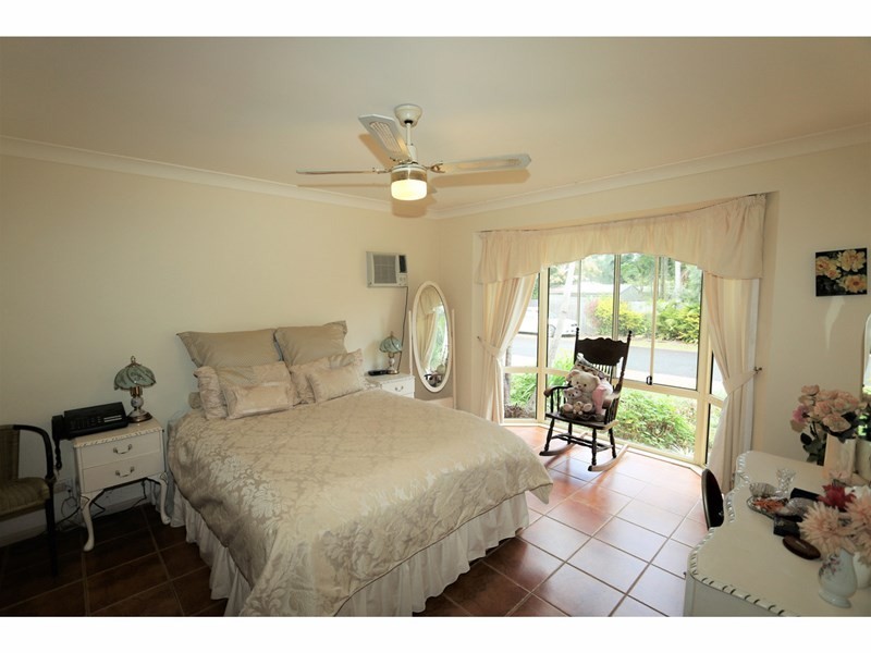 6 Shirley Street, Coochiemudlo Island QLD 4184