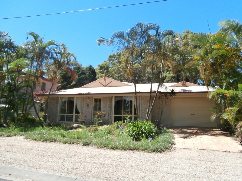 6 Shirley Street, Coochiemudlo Island QLD 4184