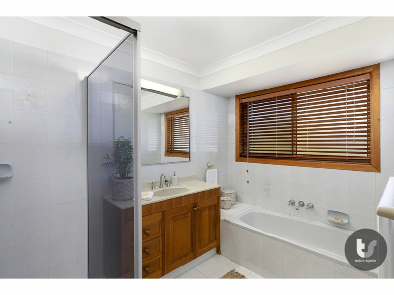 75 Masthead Drive, Raby Bay QLD 4163