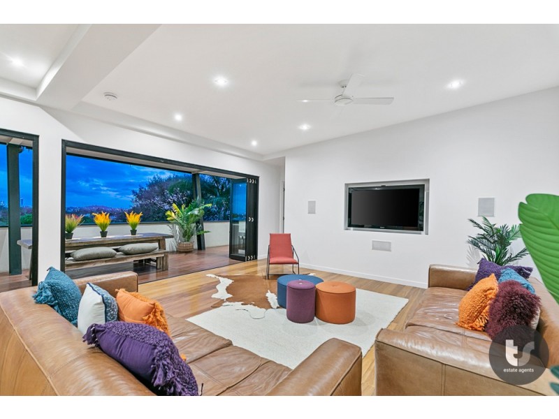 48 Zeehan Street, Wavell Heights QLD 4012