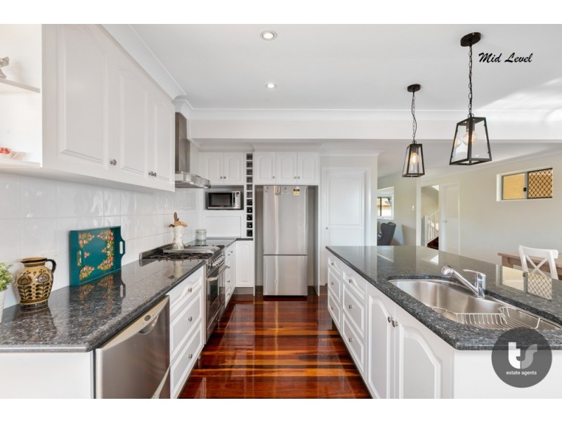 5 Price Avenue, Birkdale QLD 4159