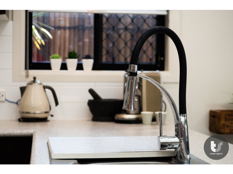 37 Cypress Street, Redland Bay QLD 4165