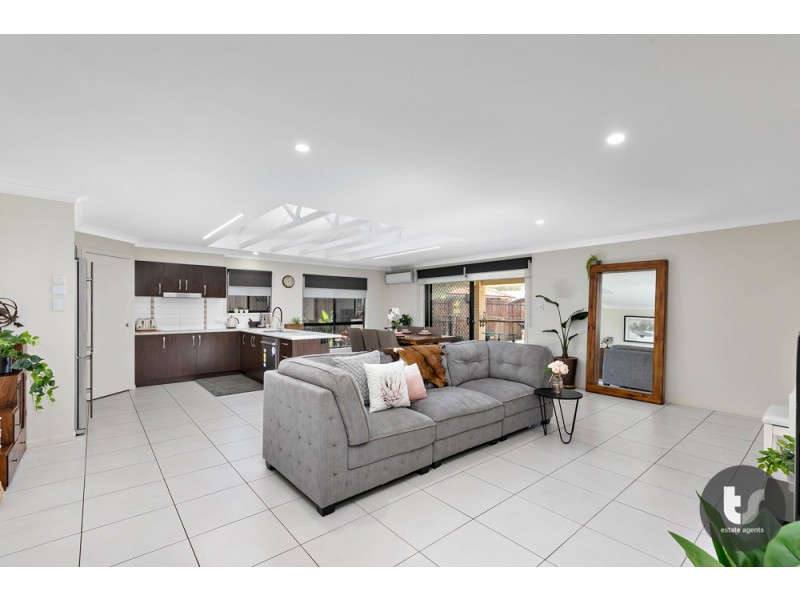 37 Cypress Street, Redland Bay QLD 4165