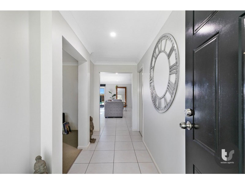 37 Cypress Street, Redland Bay QLD 4165