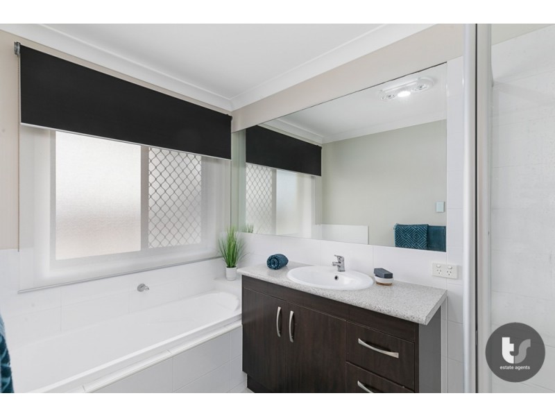 37 Cypress Street, Redland Bay QLD 4165