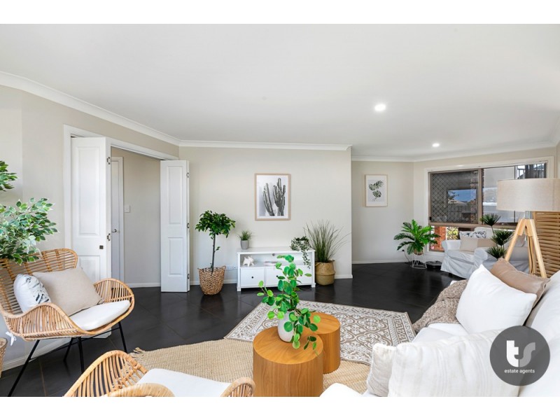 7 Finuge Court, Victoria Point QLD 4165