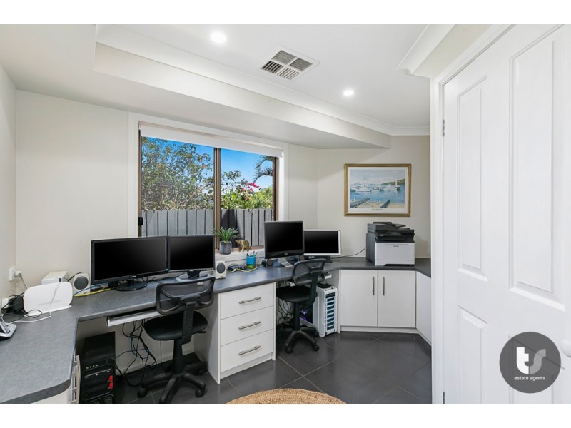 7 Finuge Court, Victoria Point QLD 4165