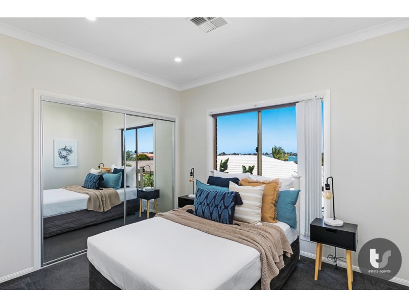 7 Finuge Court, Victoria Point QLD 4165