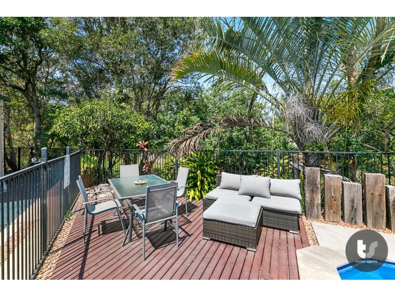 17 Jay Crescent, Redland Bay QLD 4165