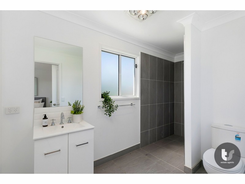 242 Finucane Road, Alexandra Hills QLD 4161