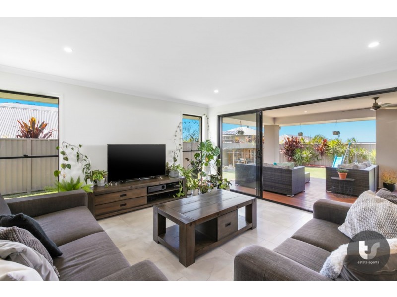 83 Capella Drive, Redland Bay QLD 4165