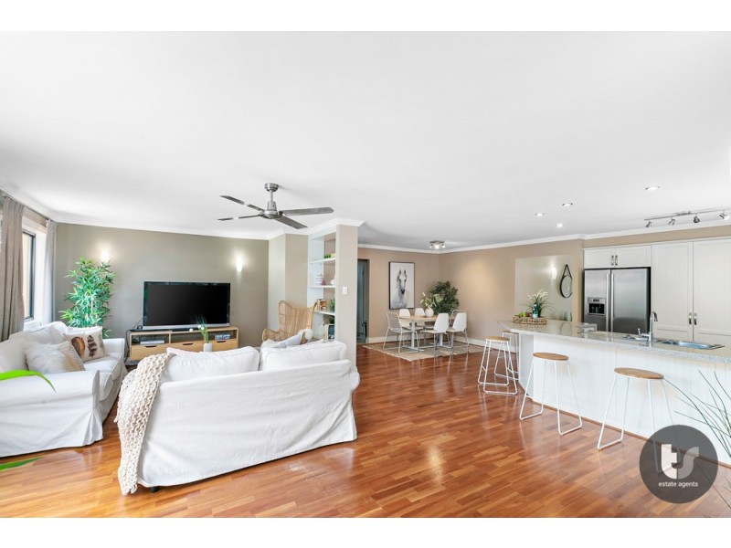 14 Gleneagles Court, Redland Bay QLD 4165